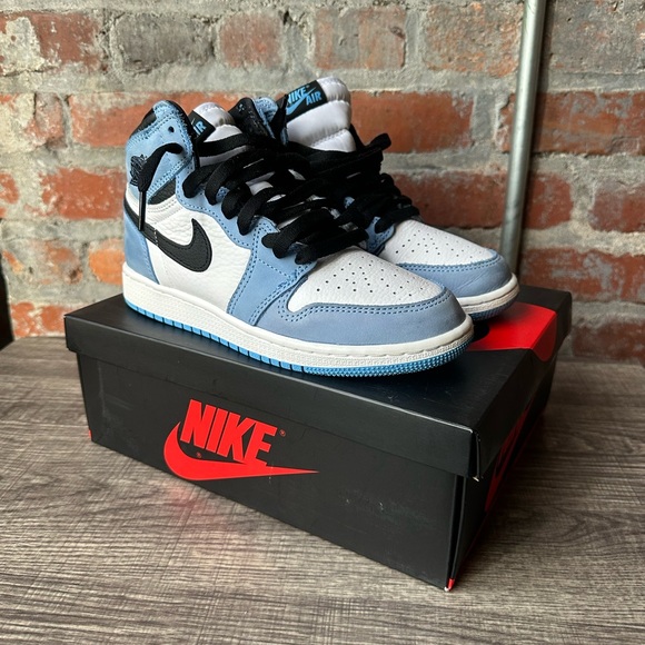 Jordan 1 Retro OG High University Blue - Picture 1 of 16